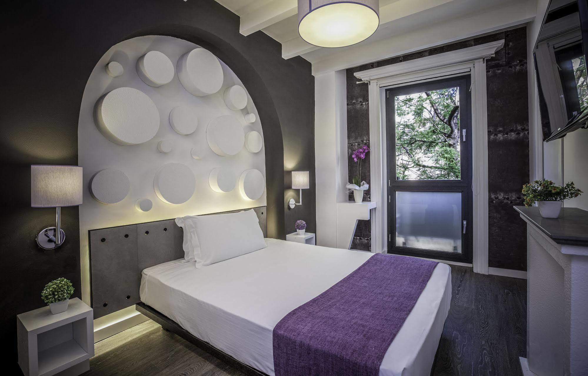 Emphasis Suites & Rooms Cagliari Bagian luar foto